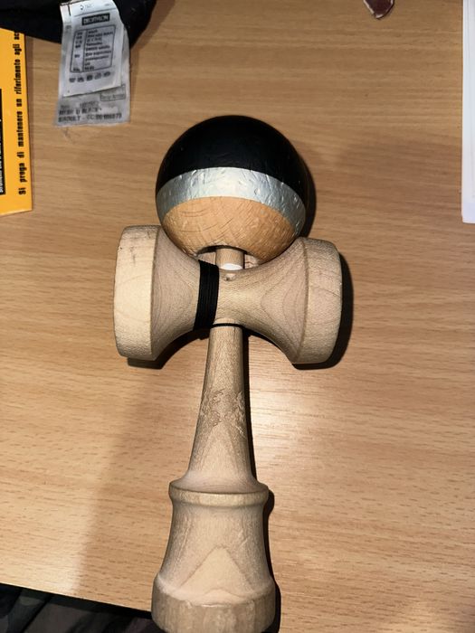 Kendama Krom slaydawg 4