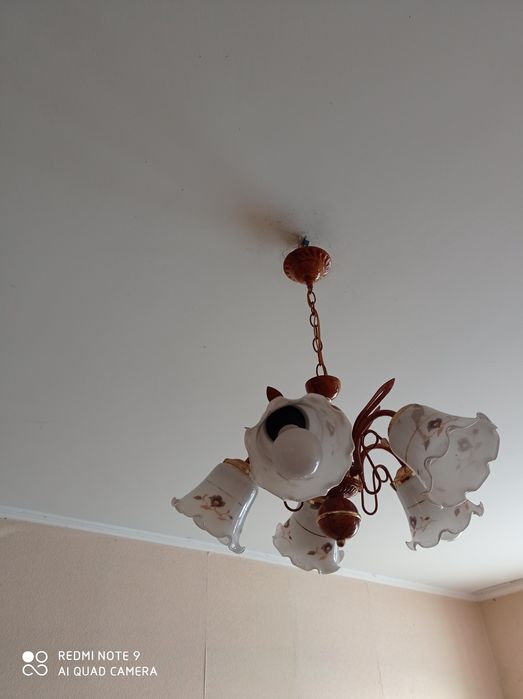 Люстры в хорошем состоянии