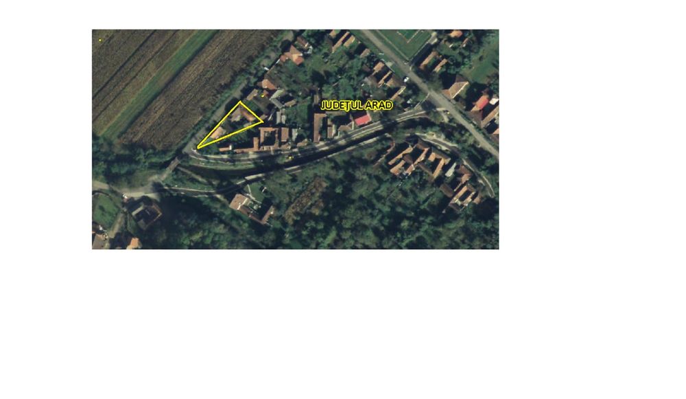 Casa ingrijita,locuibila,,zona linistita, acces  asfalt,gradina, pomi