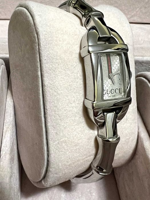 Продавам дамски часовник Gucci