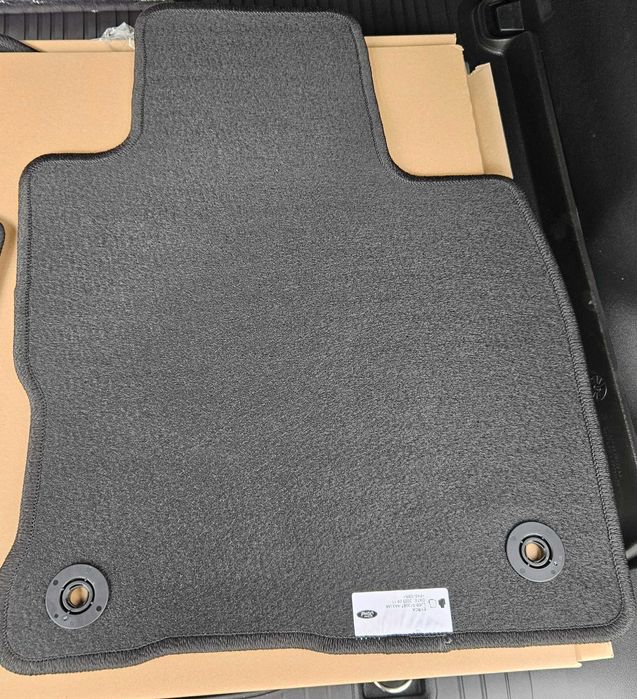 Vând preșuri textile originale Ford Kuga model 2025