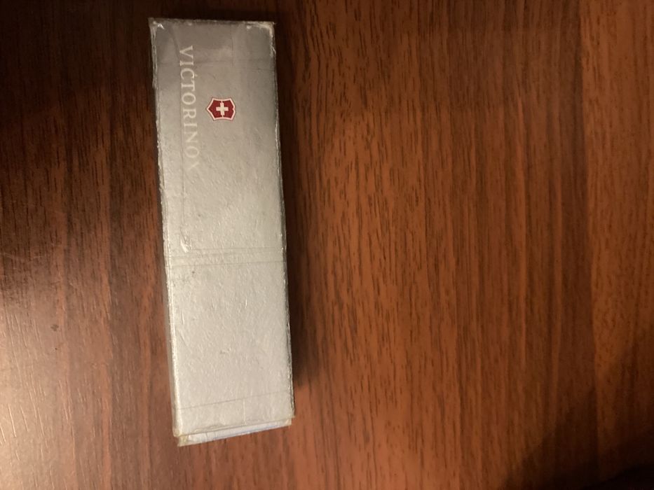 Мультитул Victorinox ножик
