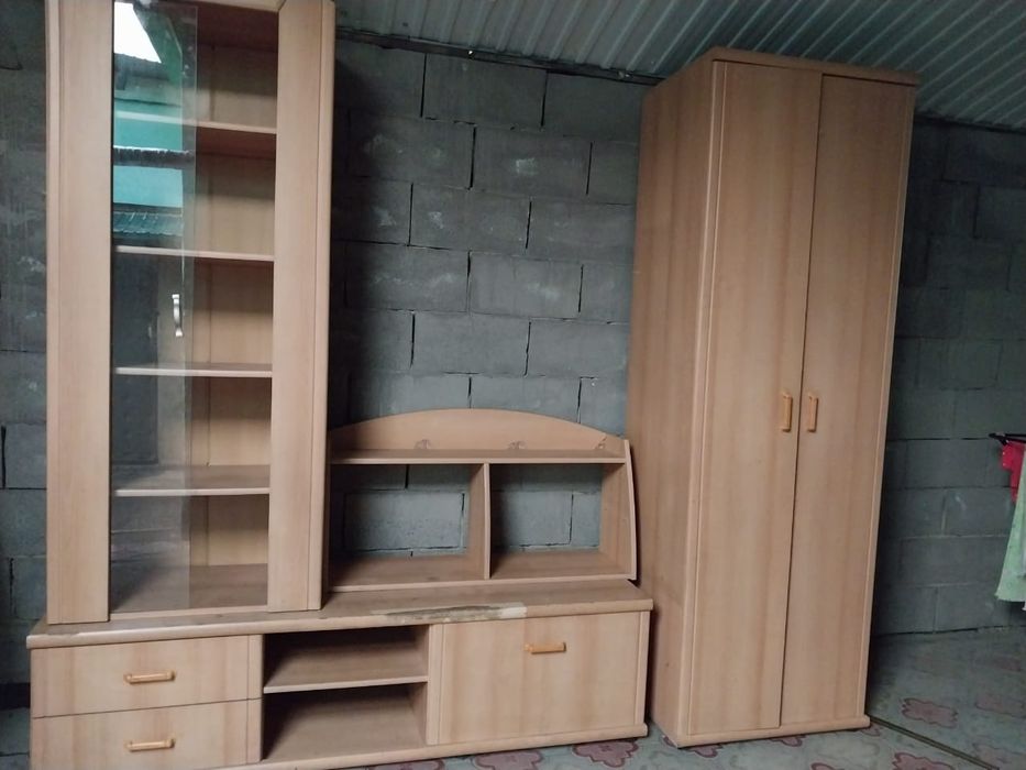 Горка и шкаф продается
