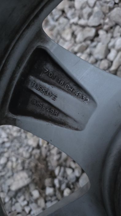 Оригинални 16" Peugeot 4x108 7j ET32