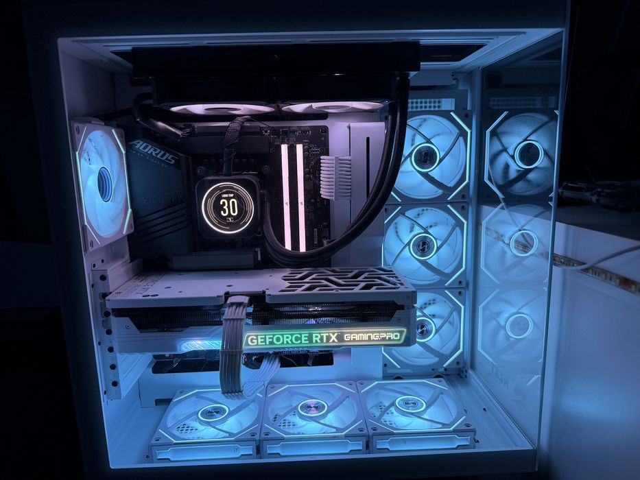 Cooler CPU -Corasair H100i Elite LCD