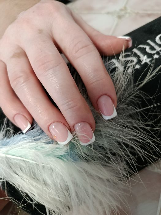 Manichiură, pedichiură estetică