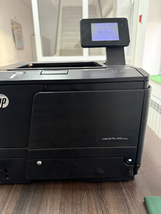Принтер HP 400 и компьютер хорошем состояние