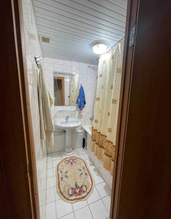 Срочно продам 3 ком. 78квадрат Ахмад Югнакий №Ш54