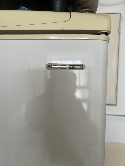 Vand frigider Beko