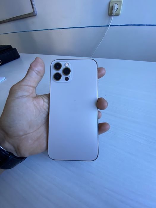 Iphone 12 pro GOLD