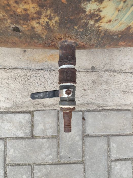 Бочка 2 кубовый б/у