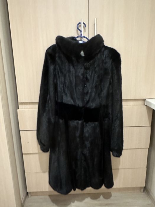 Продам норковую шубку