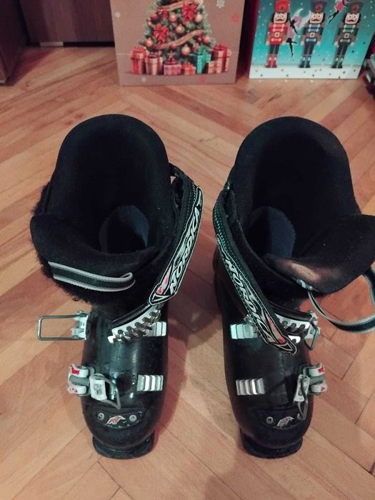 Schiuri copii Fisher si clapari Nordica