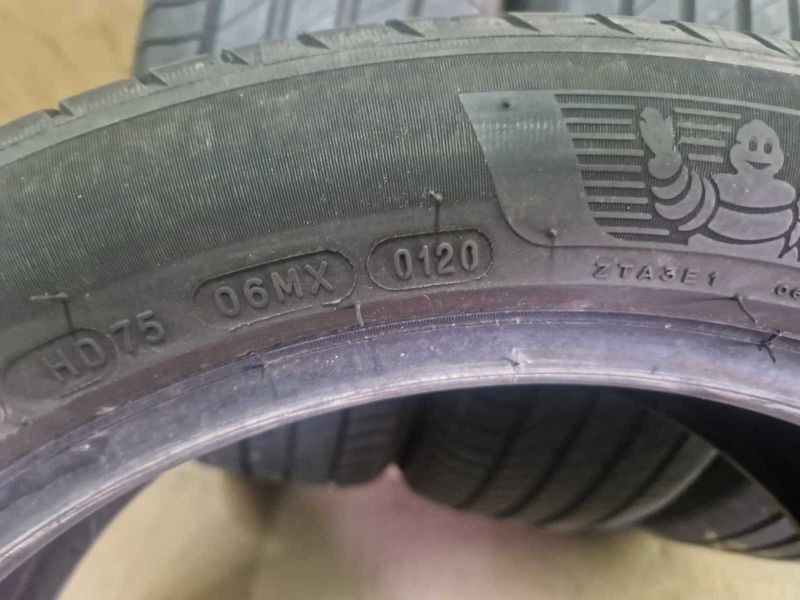 4 Michelin R17 205/50
летни гуми
DOT0120