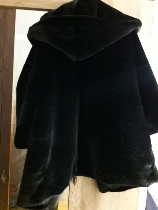 Продам шубу под норку.