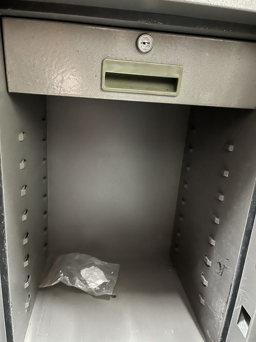 Сейф Valberg среднего размера