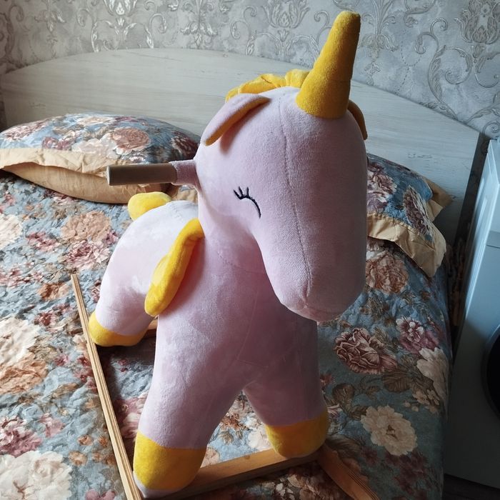 Продам лошадку-качалку