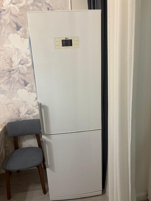 Продам холодильник