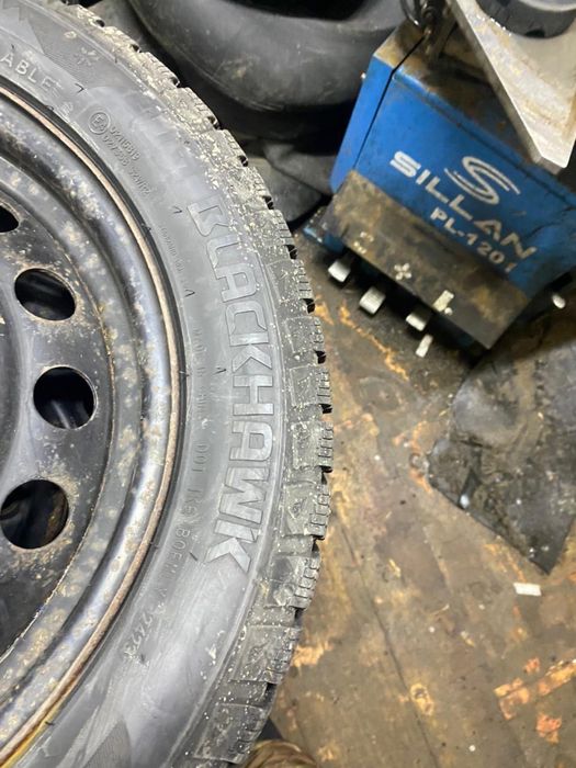 Диски с  шинами  Камри  р16