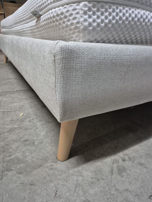 Спалня Kave Home, модел Dylia