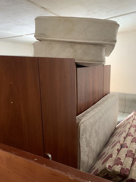 Шкафы, матрасы и диваны