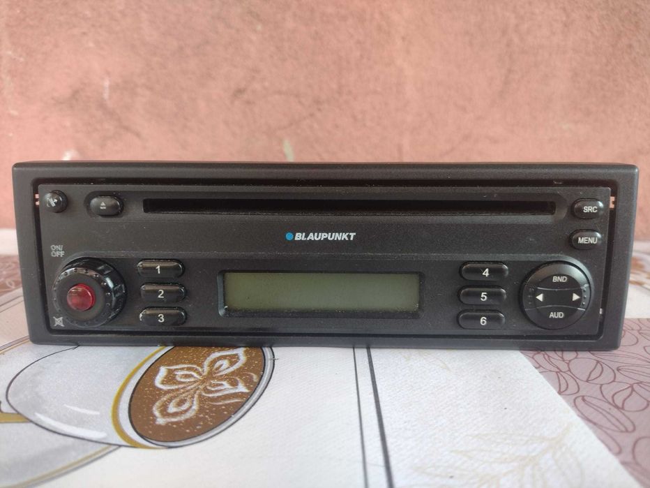 Vând Radio-CD original Dacia