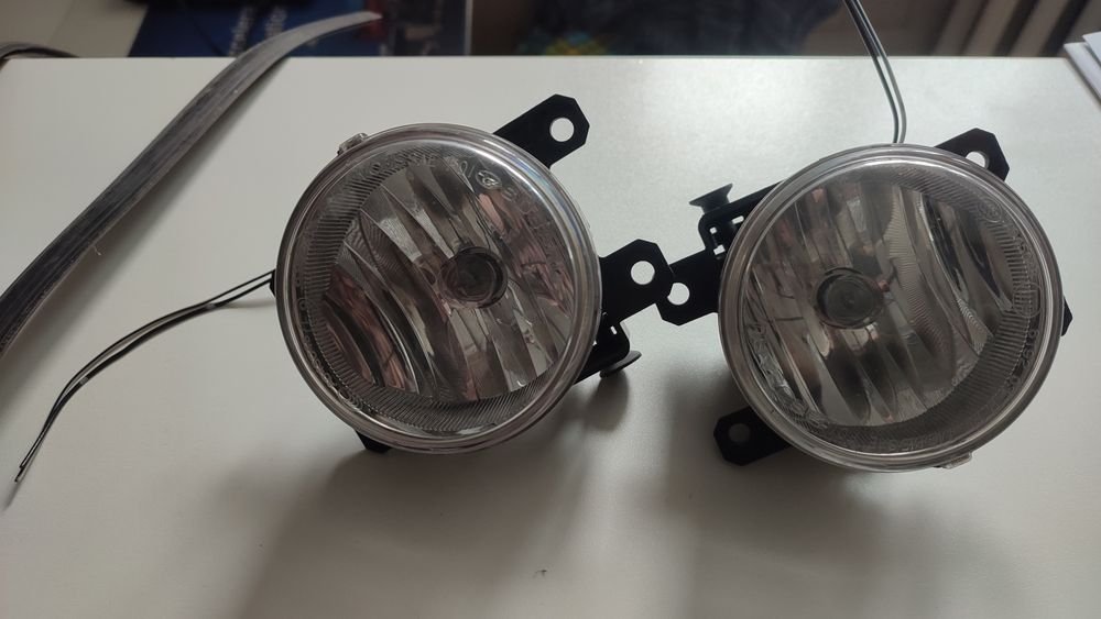Продам противотуманные фары