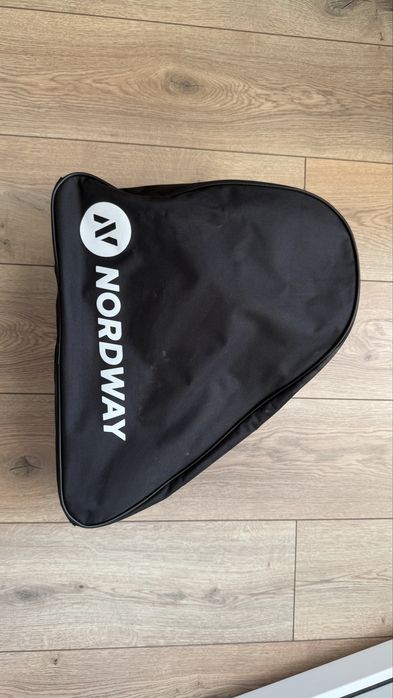 Продам Коньки хоккейные CCM Tacks 1052