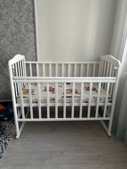 Продам Манеж, детская кровать