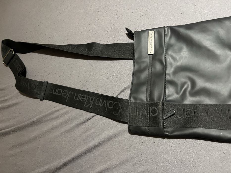 Мъжка чантичка calvin klein