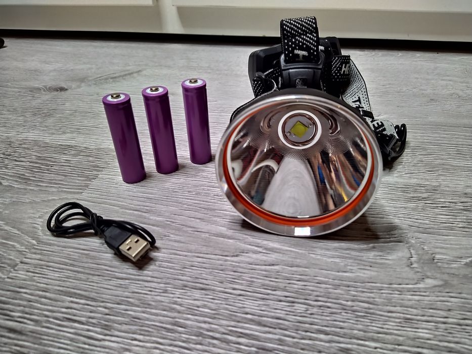 LANTERNA FRONTALA XHP90.2 Tip Proiector de Pus pe Cap Model Nou
