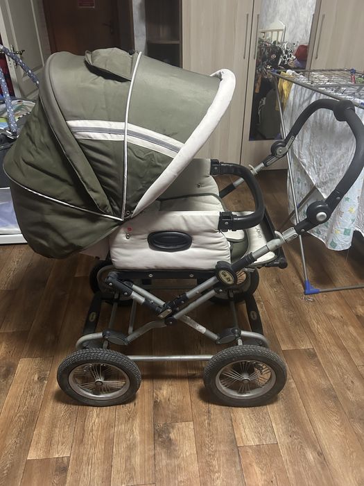 Продам коляску срочно