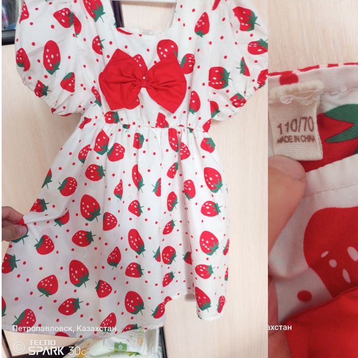 Продам платья 4-6 лет