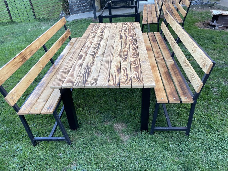 Vand set masa + 2 bănci