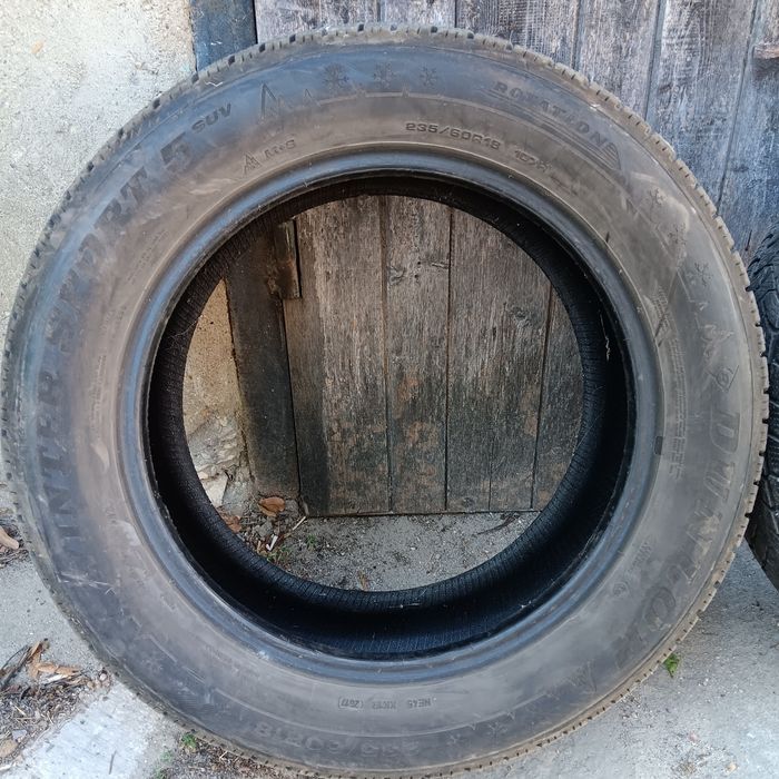 Зимни гуми за джип Dunlop 235/60/18