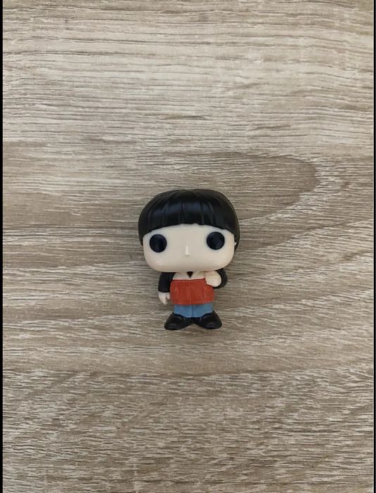Stranger-things kinder joy figurki