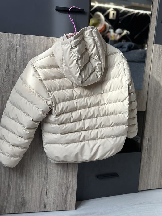 Чисто ново, оригинално яке на Nike