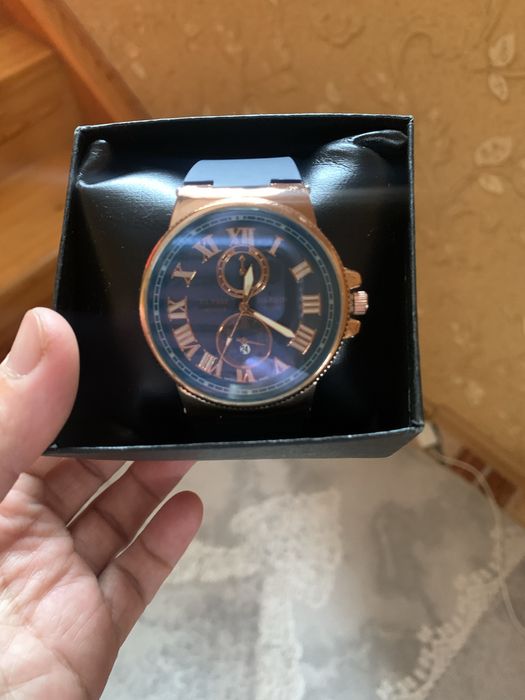 Продам мужские часы