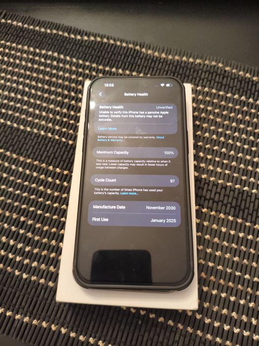 iPhone 15 Pro Max / 256GB / 100%