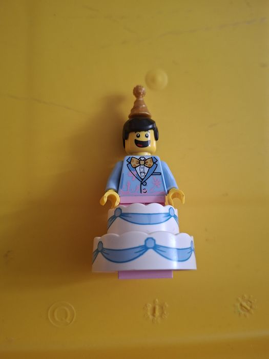 Продам лего фигурку