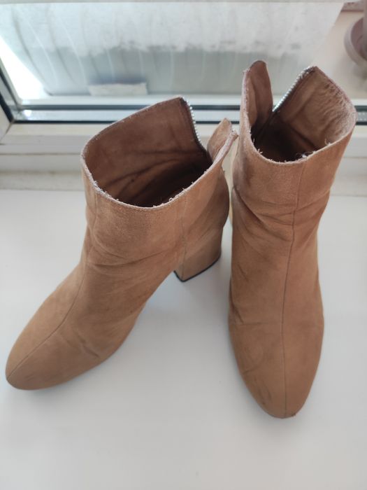 Срочно продам сапоги ботильоны