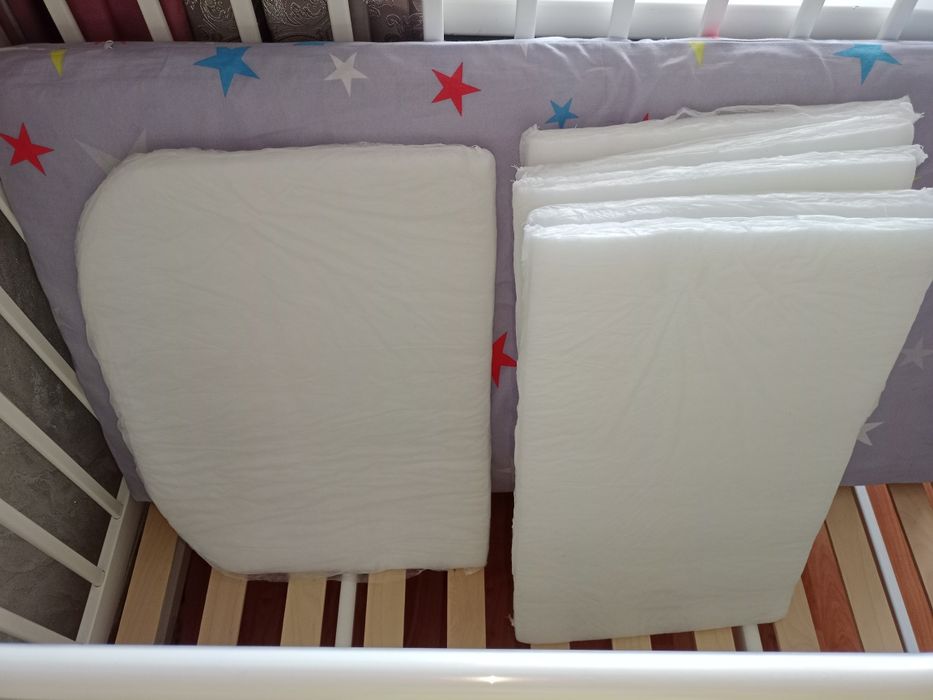 Детская кроватка с бортиками