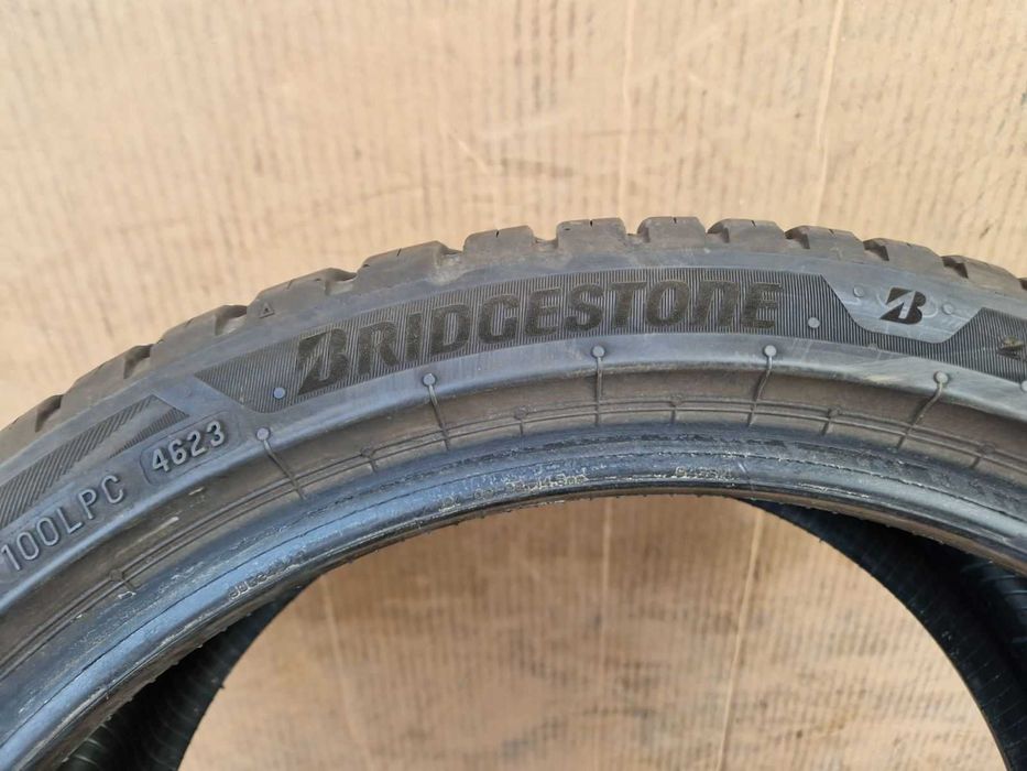 1 Bridgestone R18 225/40 Лятна гума  DOT4623