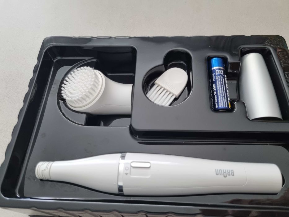 VÂND BRAUN FACE – Epilator facial + perie curatare faciala