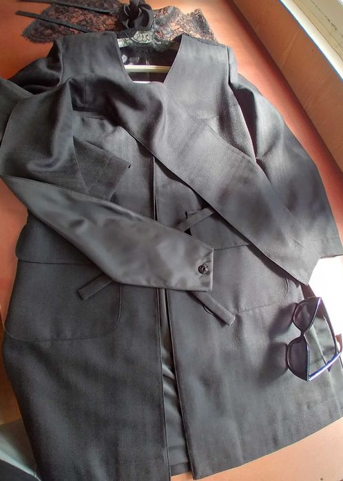 Элегантный удлиненный жакет-сюртук(женский),размер 40.рост 165-168 см.