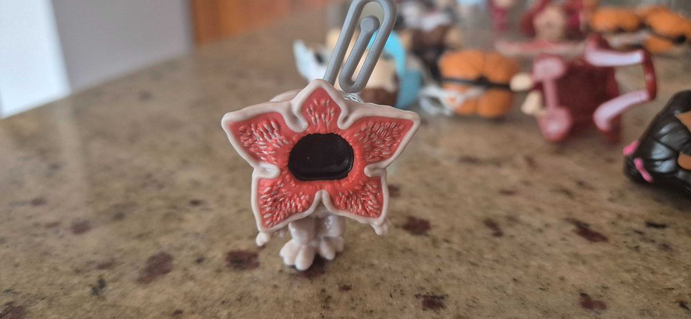 Stranger things фигурки от Kinder joy