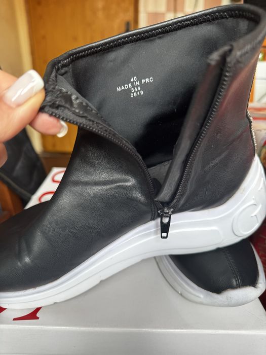 Дамски боти Guess