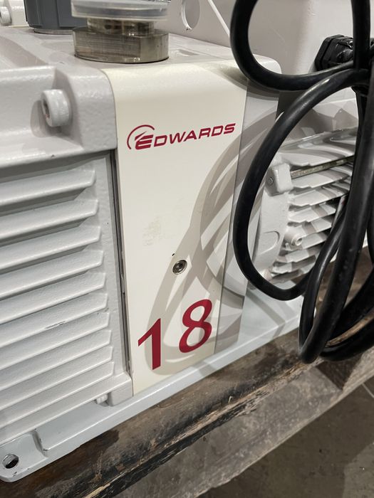 Монофазна вакуум помпа Edwards