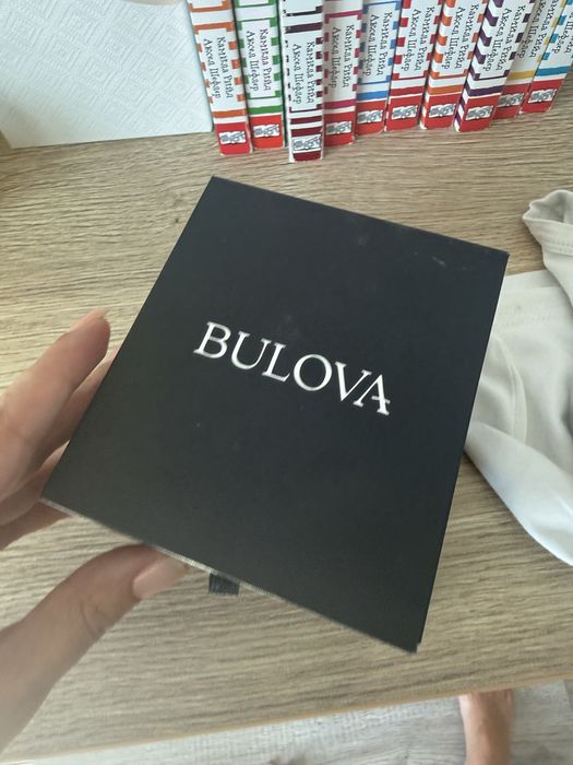 Оригинален часовник Bulova с 23 естествени диаманта