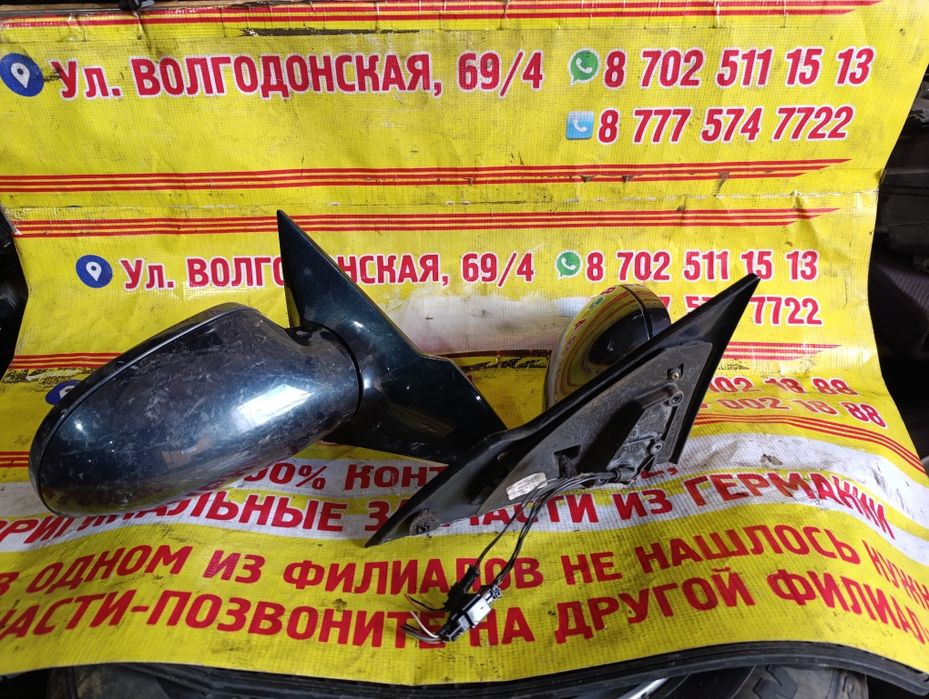 Зеркало правое на Мерседес W208
